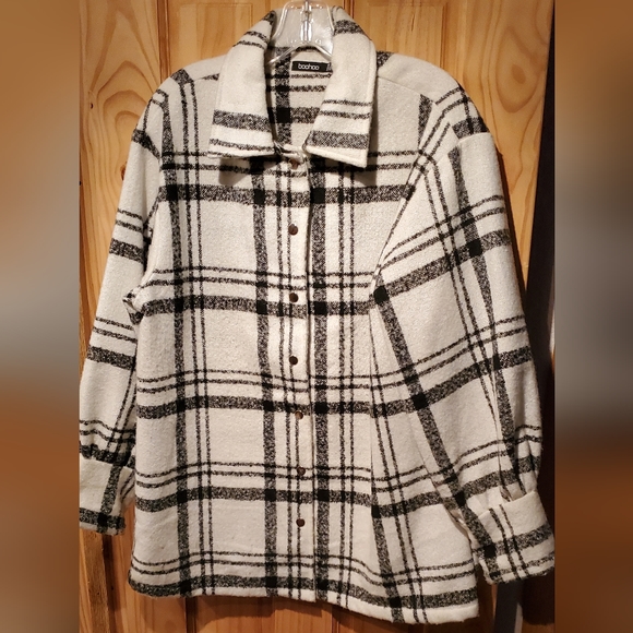 ✨️CHANEL -LIKE b&w plaid flannel Jacket✨️ - Picture 1 of 2